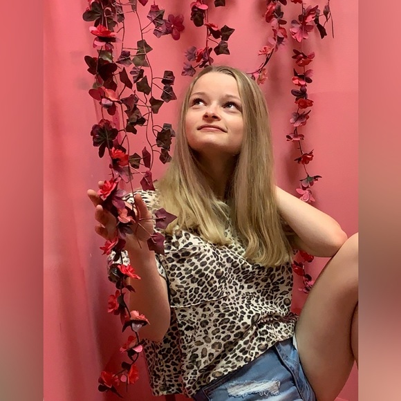 Meet The Posher - Picture 1 of 12